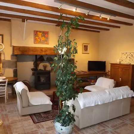 Holiday home Gite Arpajon-sur-cere, 4 Pieces, 5 Personnes - Fr-1-742-395 Arpajon-sur-Cere