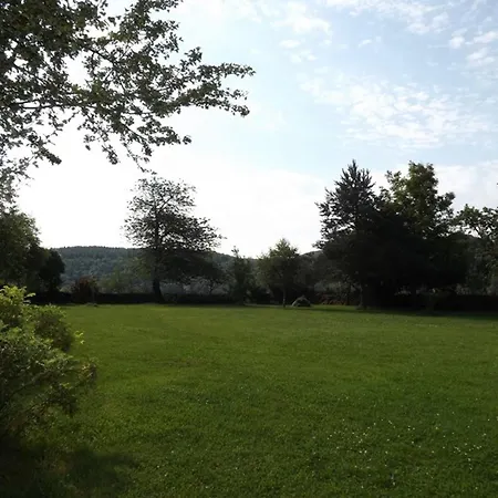 Gite Arpajon-sur-cere, 4 Pieces, 5 Personnes - Fr-1-742-395 Holiday home